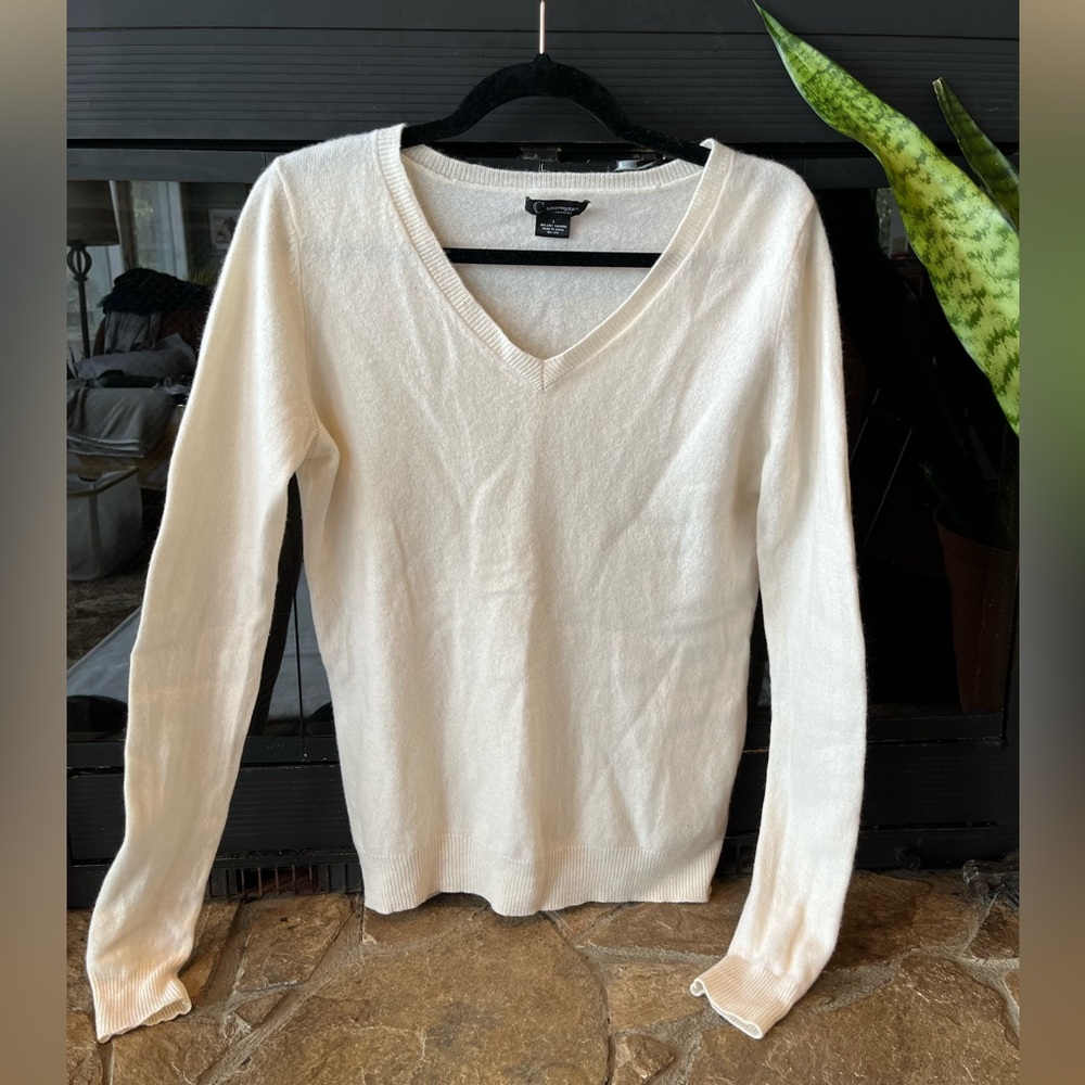 Moving, closet clean out!!! Buy quickly, taking to local consignment in May!